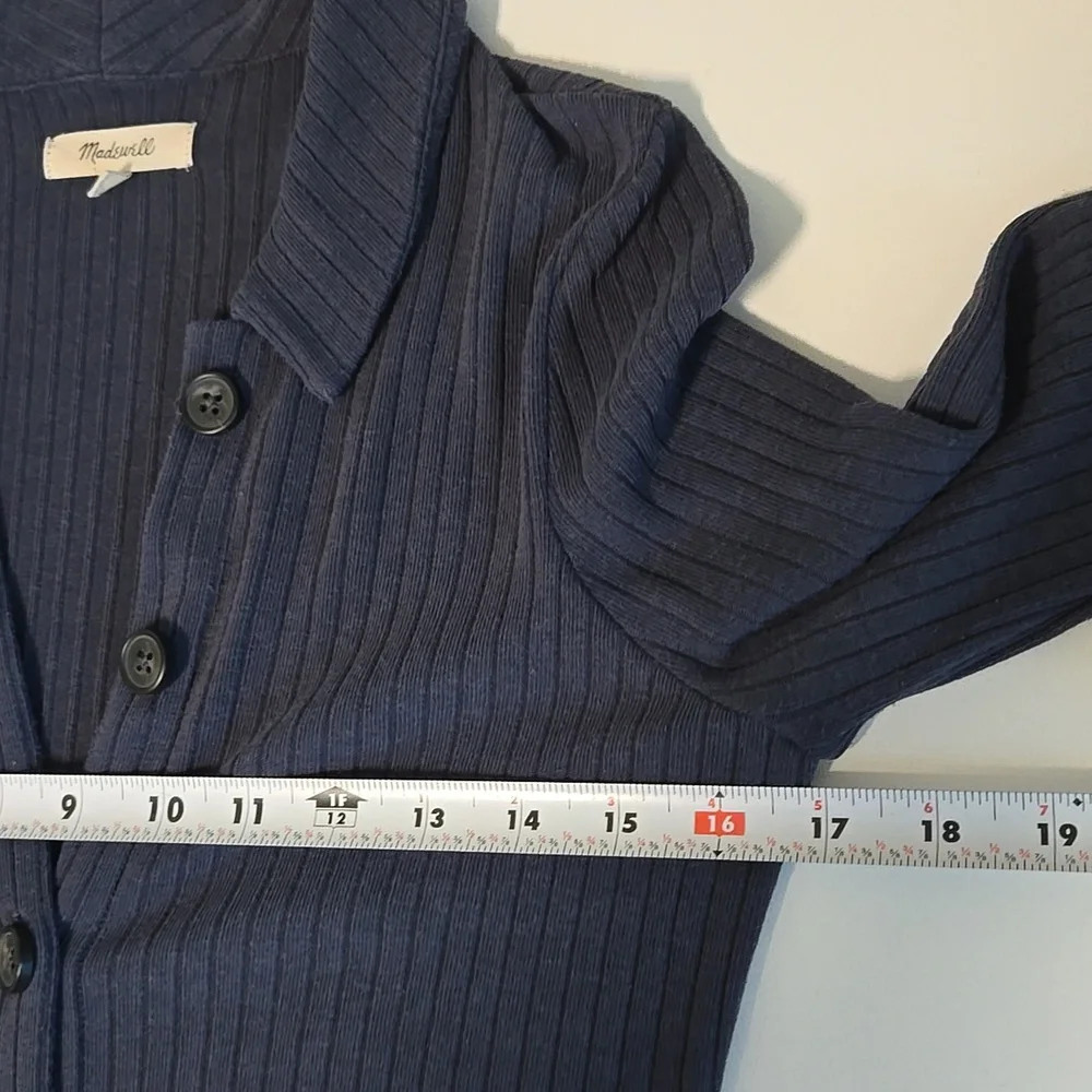 Madewell Button-Front Midi Shirtdress - Picture 3 of 9